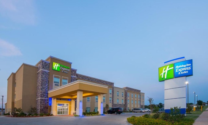 Stillwater Hotel | Holiday Inn Express & Suites Stillwater - University Area by IHG