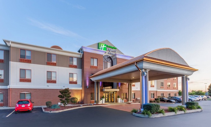 O'Fallon Hotel | Holiday Inn Express & Suites - O'Fallon/Shiloh by IHG