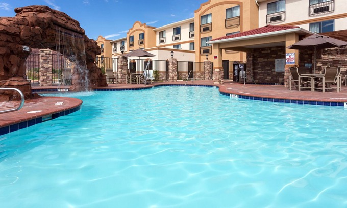 Moab Hotel | Holiday Inn Express & Suites Moab by IHG