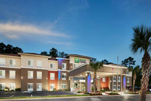 Bonifay Hotel | Holiday Inn Express & Suites Bonifay by IHG