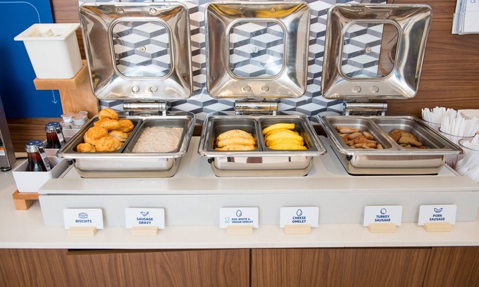 Elkhart Hotel | Holiday Inn Express & Suites Elkhart by IHG