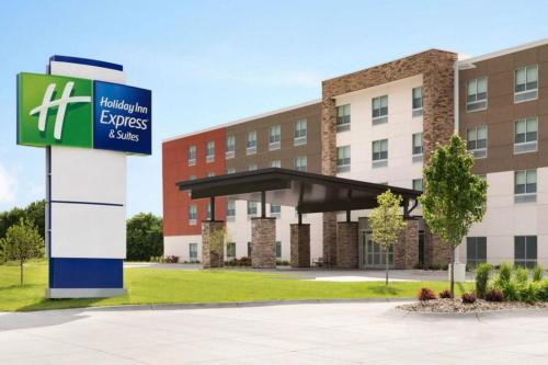 Manor Hotel | Holiday Inn Express & Suites - Austin - Manor by IHG