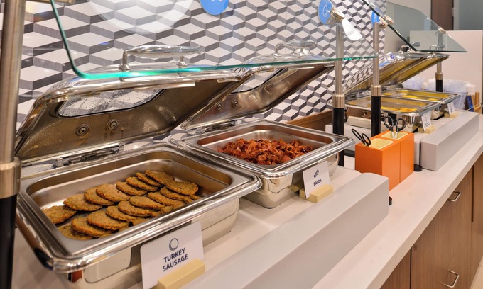 Matteson Hotel | Holiday Inn Express & Suites Chicago Matteson by IHG