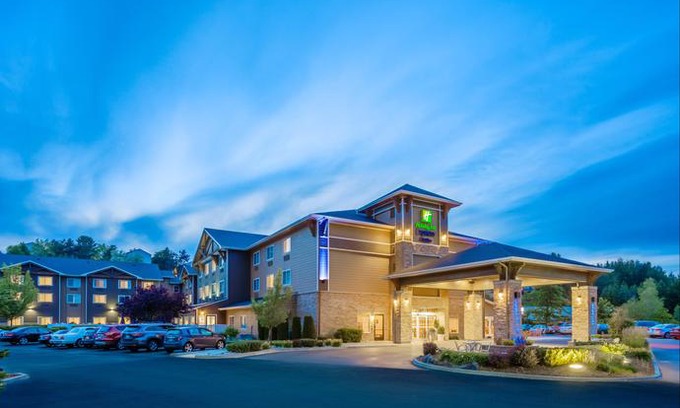 Pullman Hotel | Holiday Inn Express & Suites Pullman