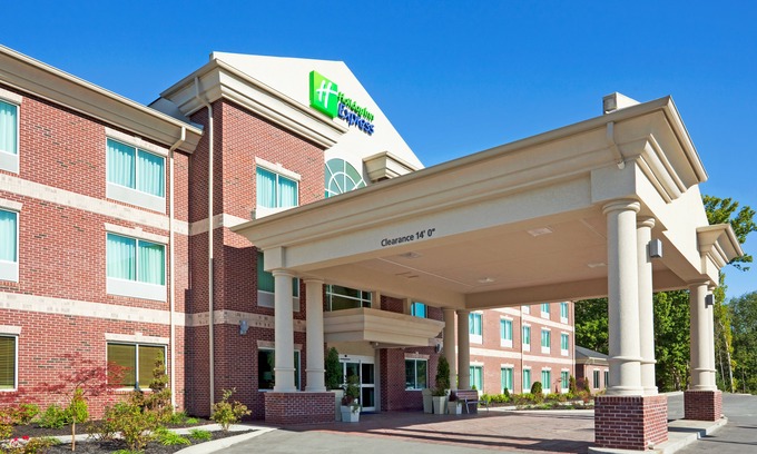Carrollton Hotel | Holiday Inn Express & Suites Carrollton, an IHG Hotel