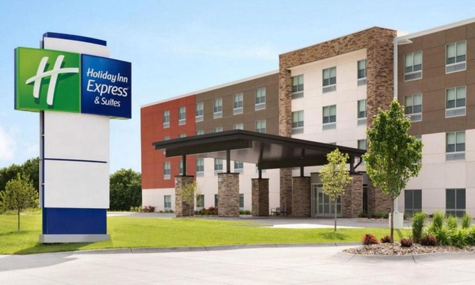 Sauk City Hotel | Holiday Inn Express - Sauk City by IHG