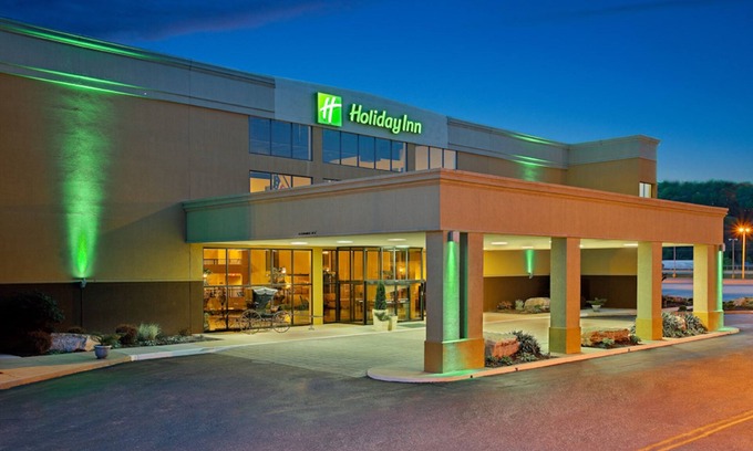 Morgantown Hotel | Holiday Inn Morgantown - Reading Area by IHG