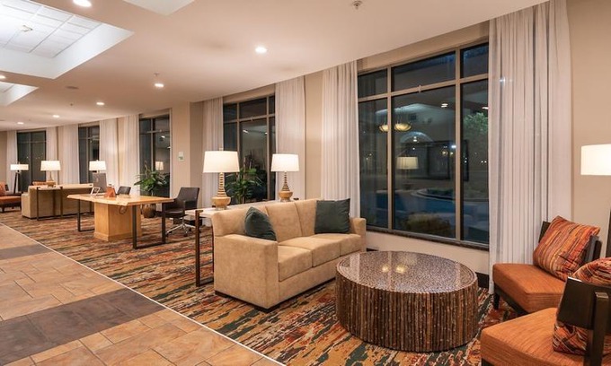 Stevens Point Hotel | Holiday Inn Stevens Point - Convention Center