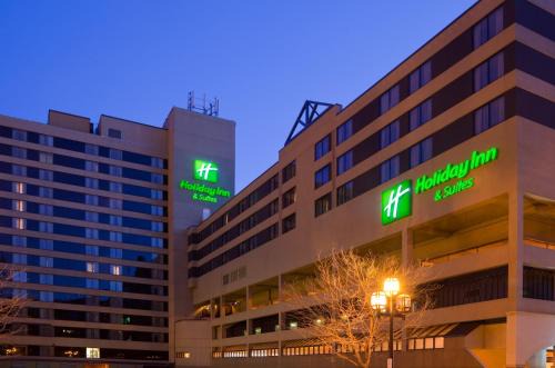 Downtown - Waterfront Hotel | Holiday Inn & Suites Duluth-Downtown by IHG