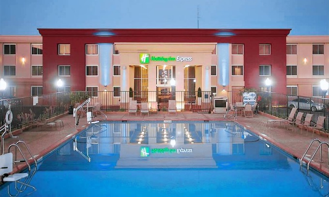 Burlingame Hotel | Holiday Inn Express San Francisco Airport South, an IHG Hotel