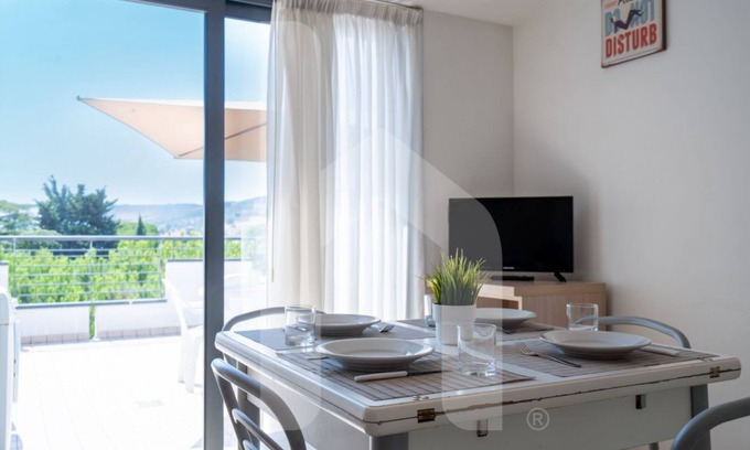 Pineto Apartment | Holiday Rendez Vous 49 - Fourth floor apartment with sea and pool view