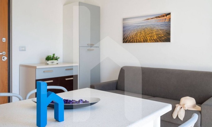 Pineto Apartment | Holiday Rendez Vous 50 - Fourth floor apartment with side sea view