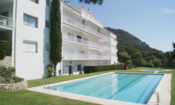 Aiguablava Apartment | Holiday Rental Apartment With Swimming Pool in Begur, Aiguablava