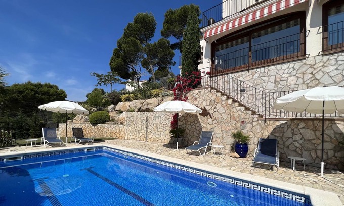 Aiguablava House | Holiday rental villa with swimming pool in Begur, Sa Tuna