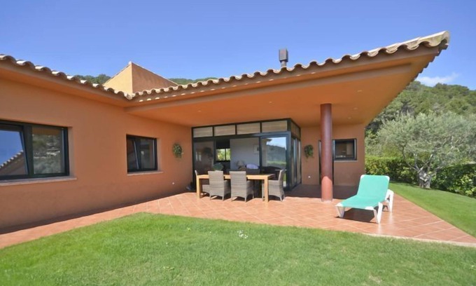 Aiguablava House | Holiday rental villa with swimming pool in Begur, Aiguablava