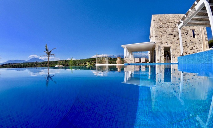 Pitsidia Villa | Holiday villa in top location with sea view, infinitypool and beautiful sunset
