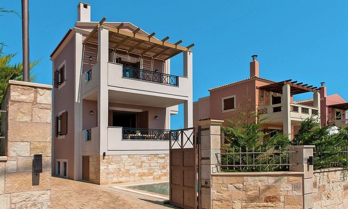 Adele Villa | Holiday villa with hot tub in Adele