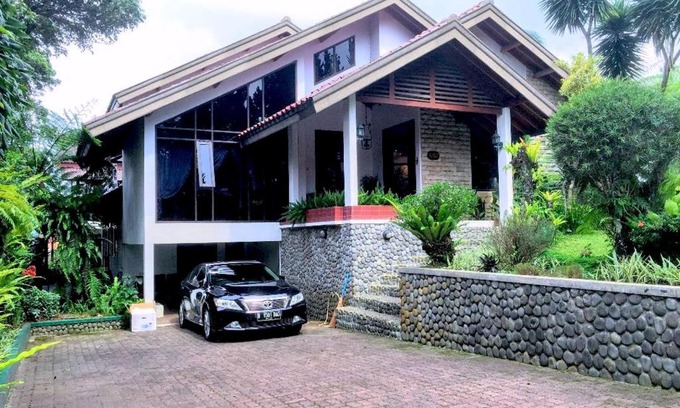 Cipanas House | Holidayhome Alam Cipanas Puncak