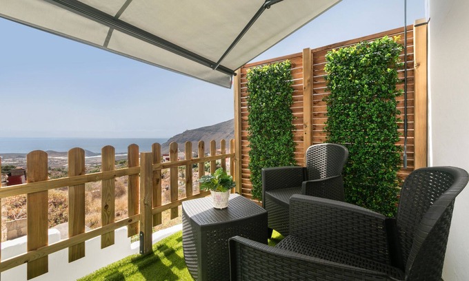 Guimar Apartment | Holidays 'El Hogar De Ireneo A' with sea views, private terrace and Wi-Fi