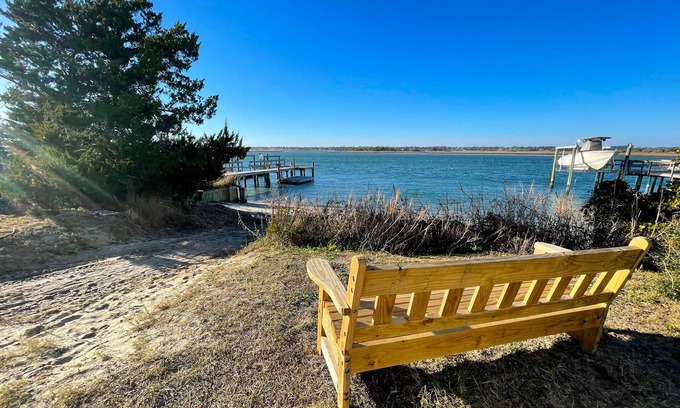 Topsail Beach House | Holler – Cozy Stays & Beachy Days