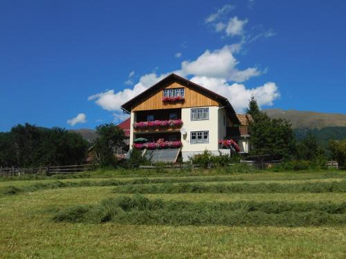 Krakauschatten Apartment | Holmbauer Ferienwohnung Panoramablick