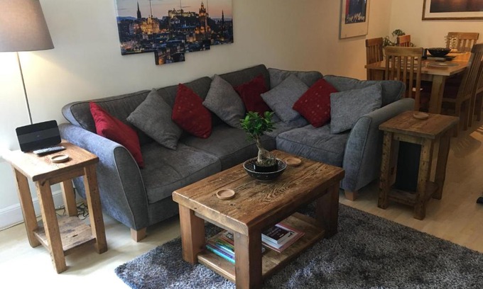 Gifford Apartment | Holyrood Park Apartment