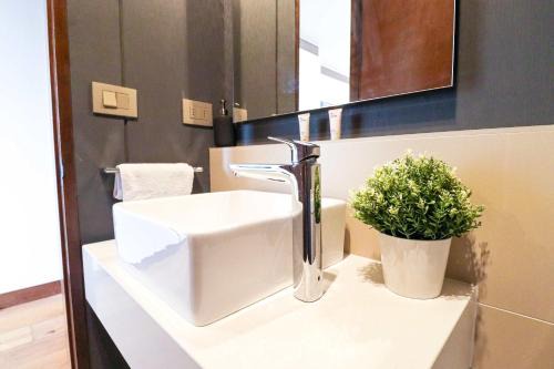 Vitacura Apartment | HOM I Mejor Zona 1D con Estacionamiento Vitacura AV330