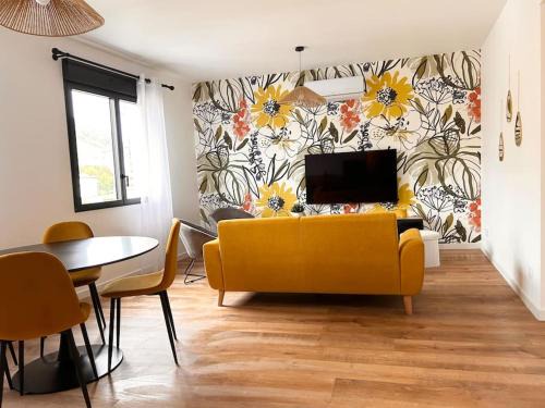 Saint-Leger-du-Bourg-Denis Apartment | Home 724