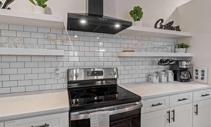 Pineville House | Home Away from Home - Sleep from 8 to 16 with Available Adj. Units