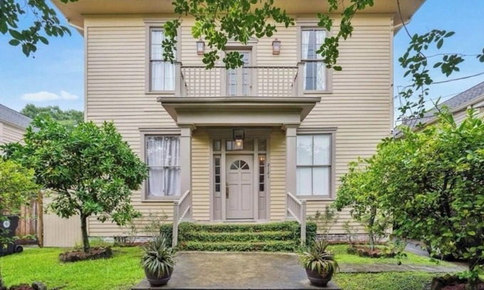 Milan Apartment | Home away from home - Uptown, New Orleans