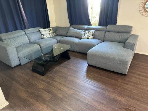 Jerrabomberra House | Home away from home - Whole house booking only -4 Bedrooms