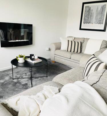 Barnt Green Apartment | Home in Solihull - Near NEC, BHX & Solihull Town Centre