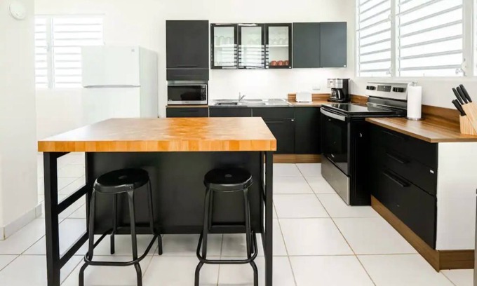 Guaynabo Pueblo House | Home in the heart of the city