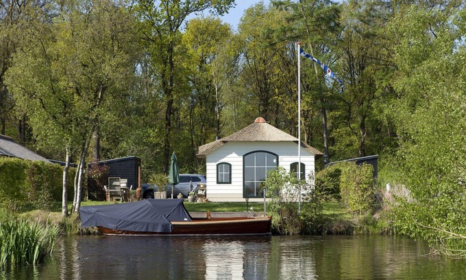 Sint Nicolaasga House | Home in the Historic Sint Nicolaasga