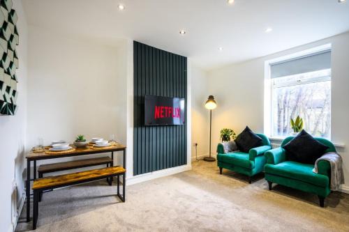Healey Lane House | Home in West Yorkshire, Close to Leeds City Center, Sleeps 3!