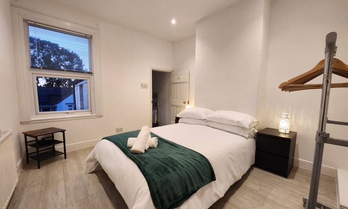 Shelsley Beauchamp House | Home In Worcester - With Free Parking
