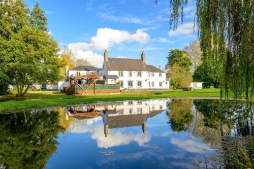 Stamford House | Home with Natural Mineral Spring Water near Stamford