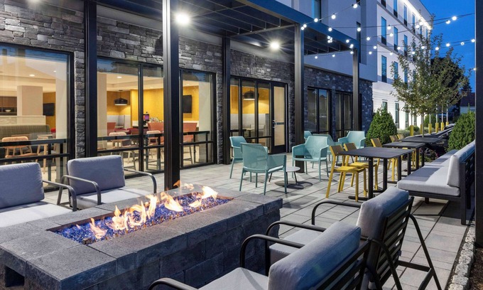 The Centre Hotel | Home2 Suites by Hilton East Haven New Haven