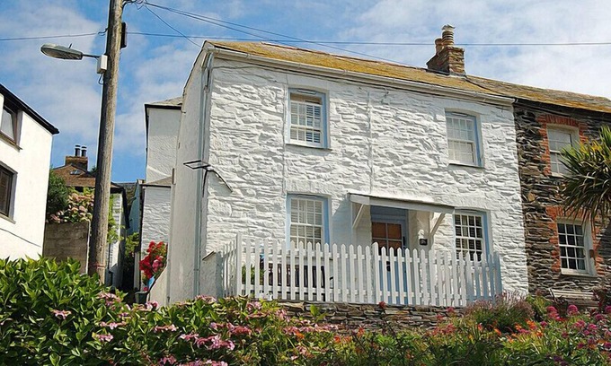 Port Isaac Cottage | HOMELANDS, pet friendly, character holiday cottage in Port Isaac