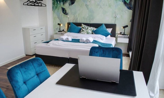 Sendlinger Feld Apartment | Homely Stay Studio6 - Modern with feel-good factor