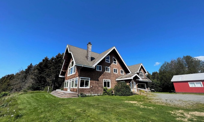 Homer House | Homer Beach House with "WOW" view and beach access