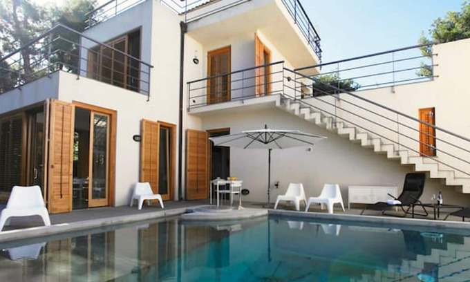 Torre Colonna-sperone Villa | Homerez - Amazing villa 1 km away from the beach for 16 ppl. with swimming-pool