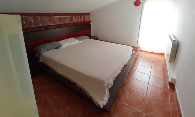 Logrono Historic Centre Apartment | Homerez - Amazing appartement for 6 ppl. with balcony at Logroño