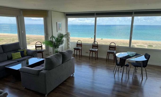 Pobles del Sud Apartment | Homerez - Apt in Valencia sea view