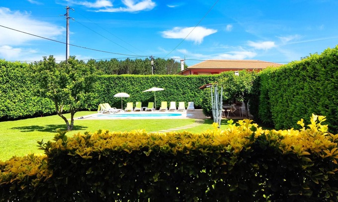 Campos Villa | Homerez - Big villa 1 km away from the beach for 10 ppl. with swimming-pool