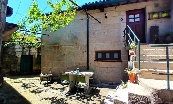 Lindoso House | Homerez - Beautiful house for 4 ppl. with terrace at Lindoso