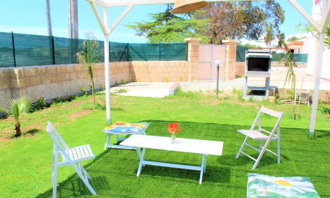 Torre San Giovanni House | Homerez - Big house 700 m away from the beach for 10 ppl. at Torre San Giovanni