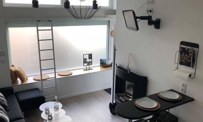 Vallieres Apartment | Homerez - Central studio Clermont-Ferrand
