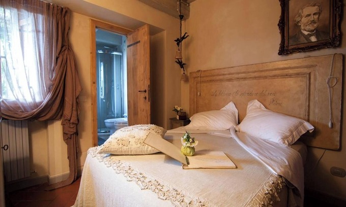 Massa House | Homerez - Charming house in Massa e Cozzile with jacuzzi