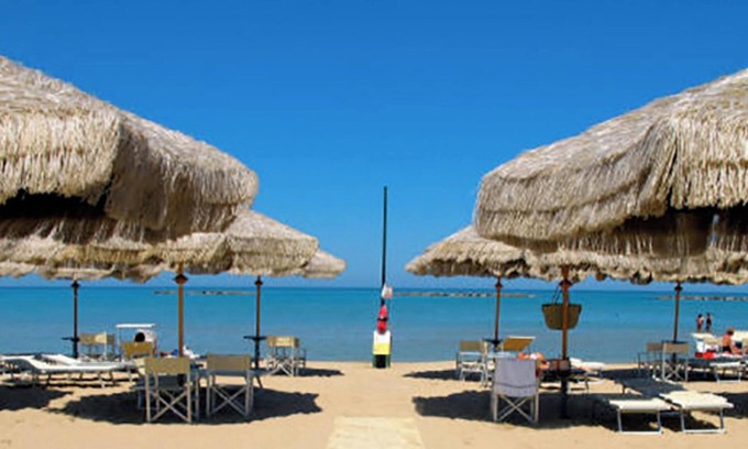Pineta Apartment | Homerez - Charming Flat Lungomare 85 sqm